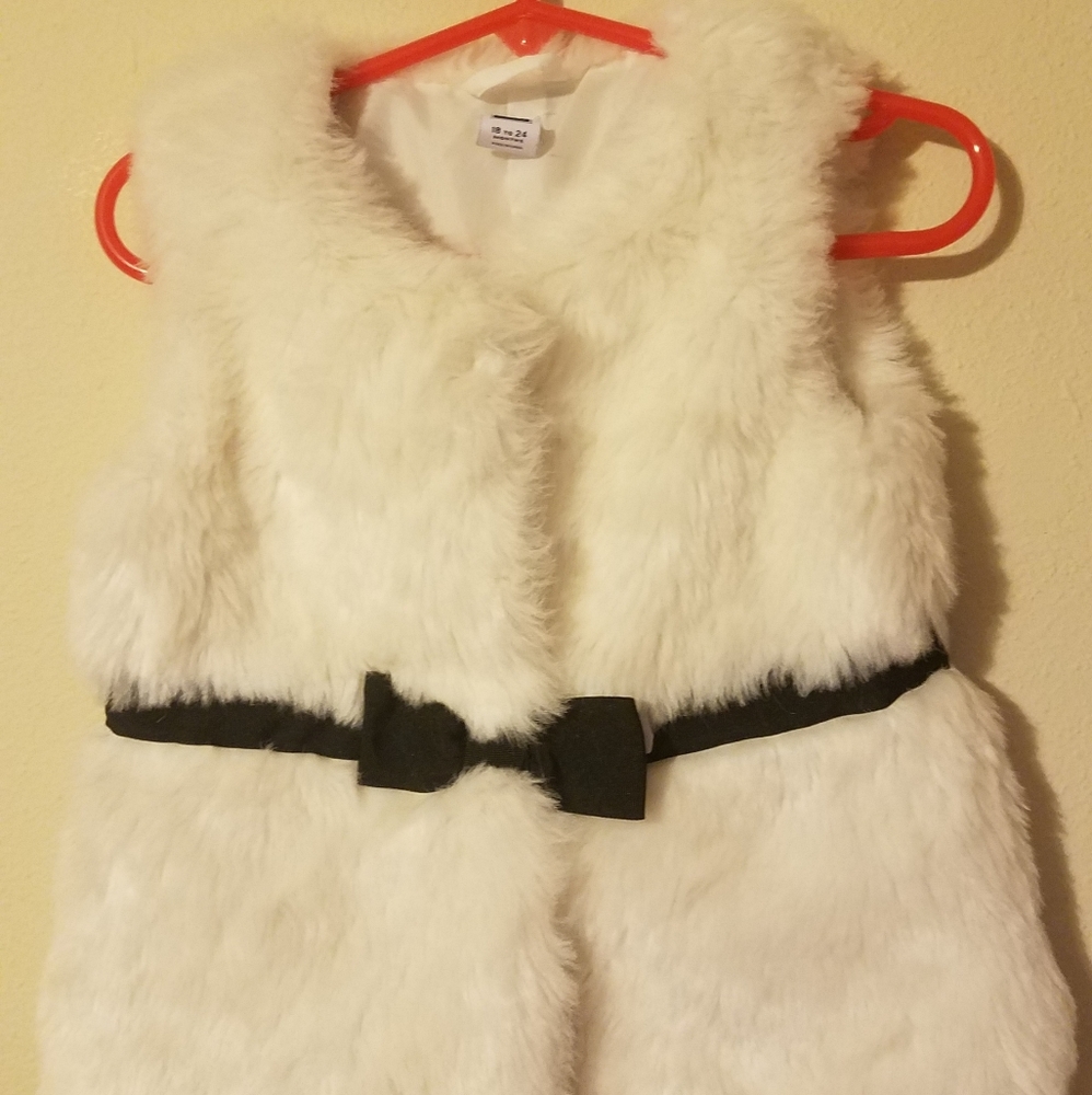 Toddler White faux fur vest